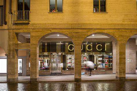 gucci vicino a lugano|Gucci .